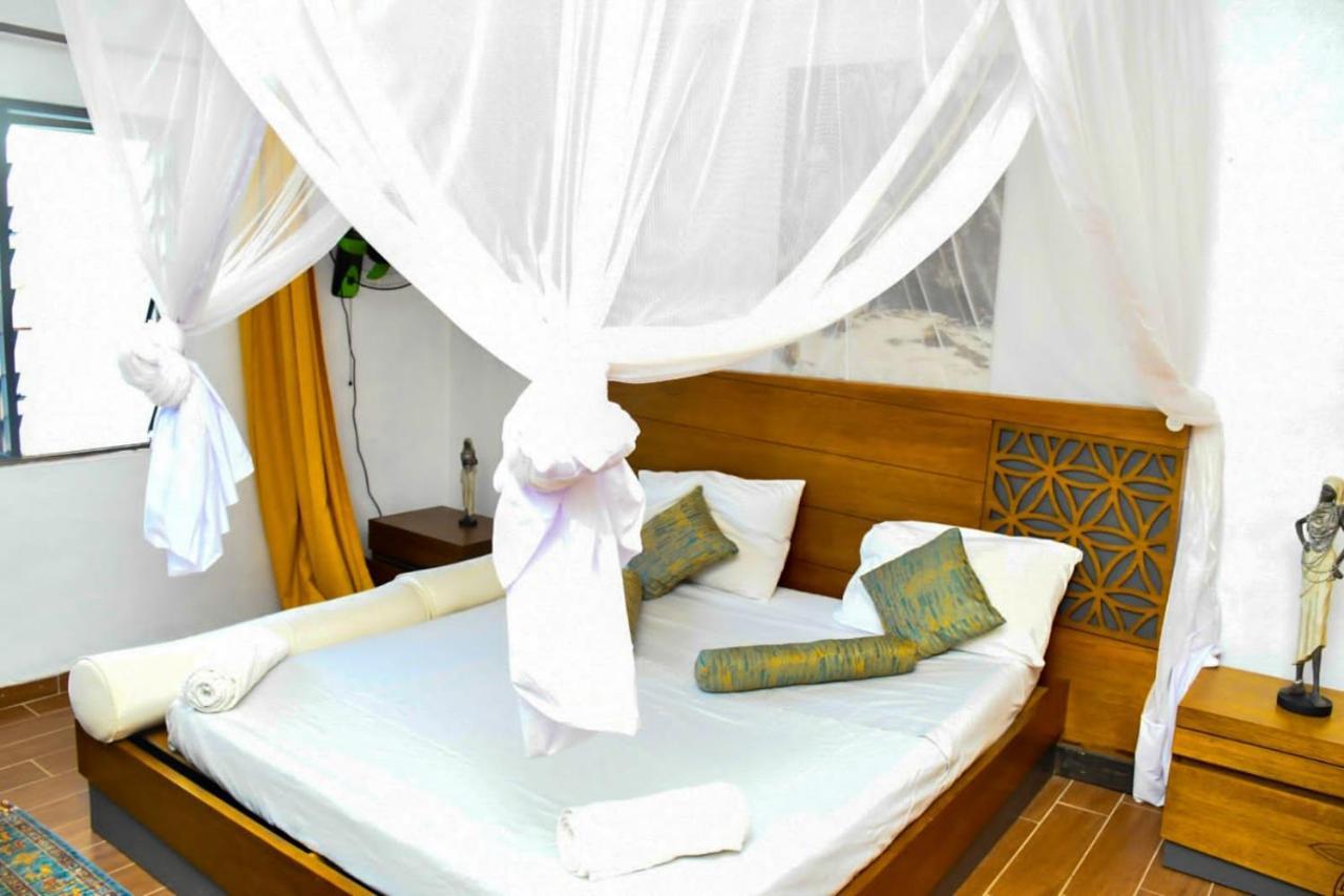 Mavericks Convenient Cozy Loft In Diani'S Cbd أوكوندا المظهر الخارجي الصورة